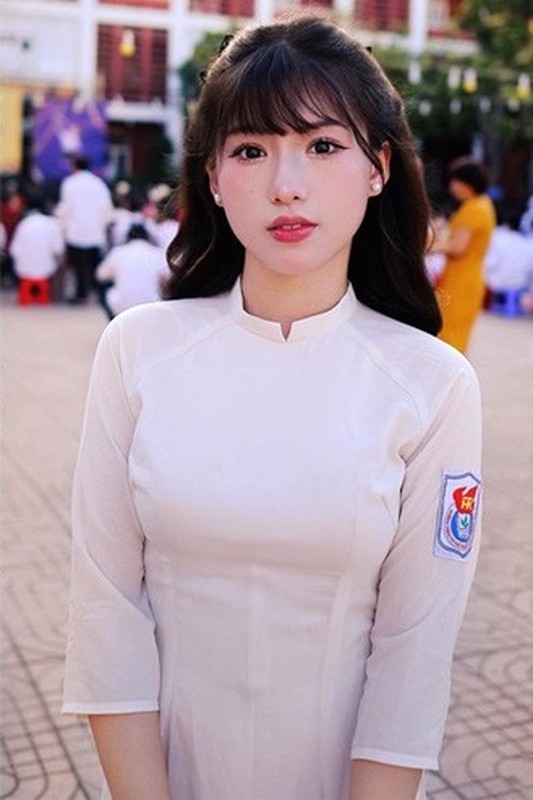 Gai xinh Nghe An xinh chuan nu dien vien thanh xuan vuon truong-Hinh-4