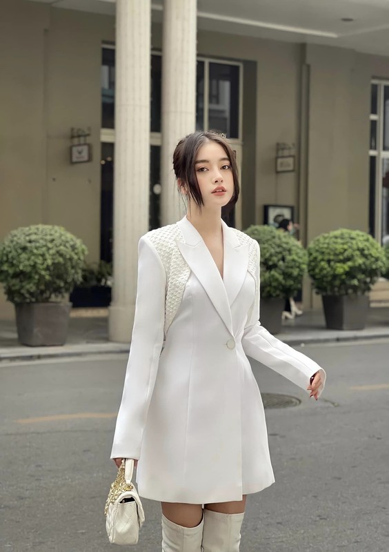 Gai xinh Meily Mia tung gay sot khi dien ao dai gio ra sao?-Hinh-6