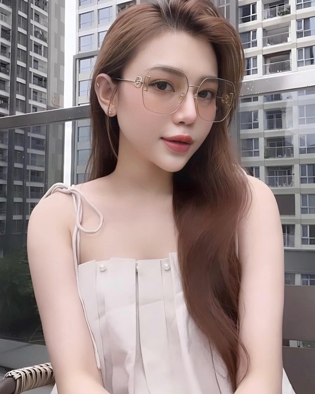 Ban gai hot girl cua Phan Tuan Tai xung danh 