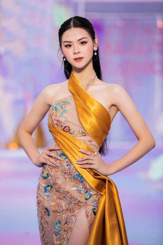 Gai xinh lang bong chuyen di thi Miss World Vietnam gio ra sao?-Hinh-7