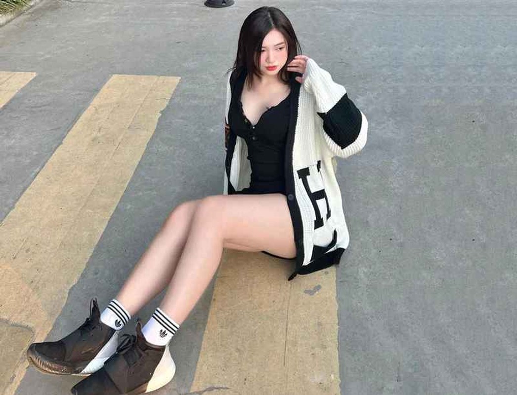 Hot girl Gen  Z xu Thanh he lo body nuot na tung centimet-Hinh-6