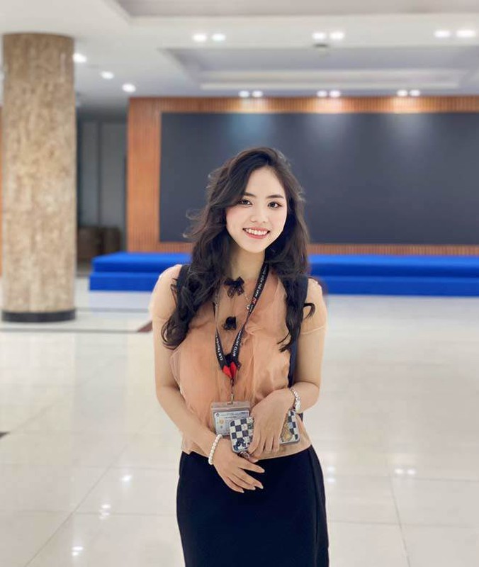 Hot girl Olympia goc Phu Yen ra sao sau khi bat ngo noi tieng?-Hinh-8