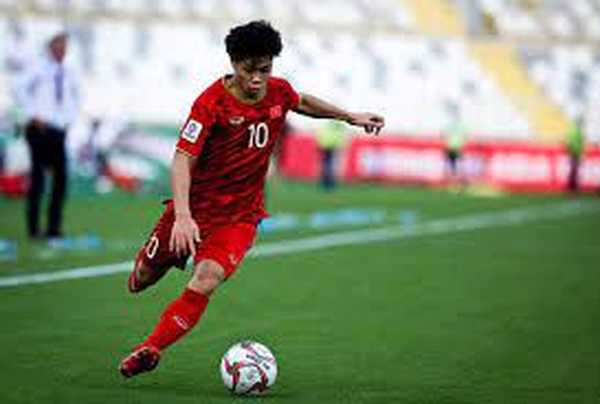 Doi hinh doi tuyen Viet Nam ngoi nha xem Asian Cup 2023 qua tivi-Hinh-11