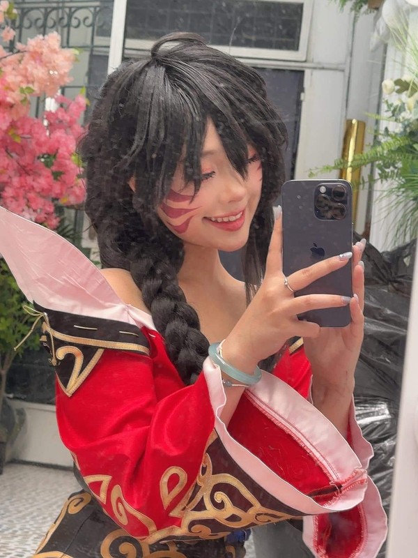 Nu MC Toc Chien tai SEA Games 31 du trend cosplay Ahri gay bao-Hinh-9