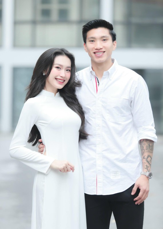 View - 	Đoàn Văn Hậu tiết lộ cuộc sống sau cưới vợ top 10 Hoa hậu