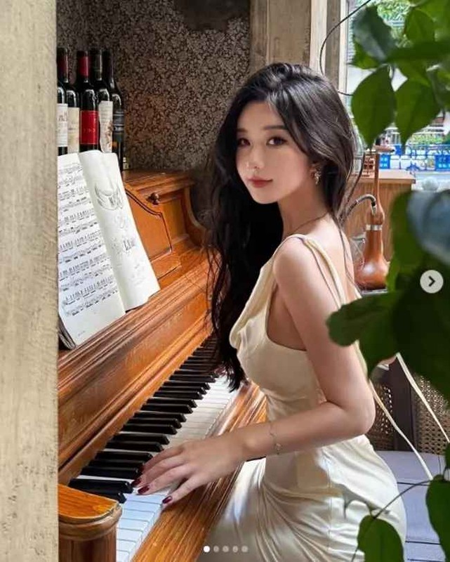 View - 	Hot girl Trung Quốc cực đẹp nhờ uống thứ bán đầy ở Việt Nam