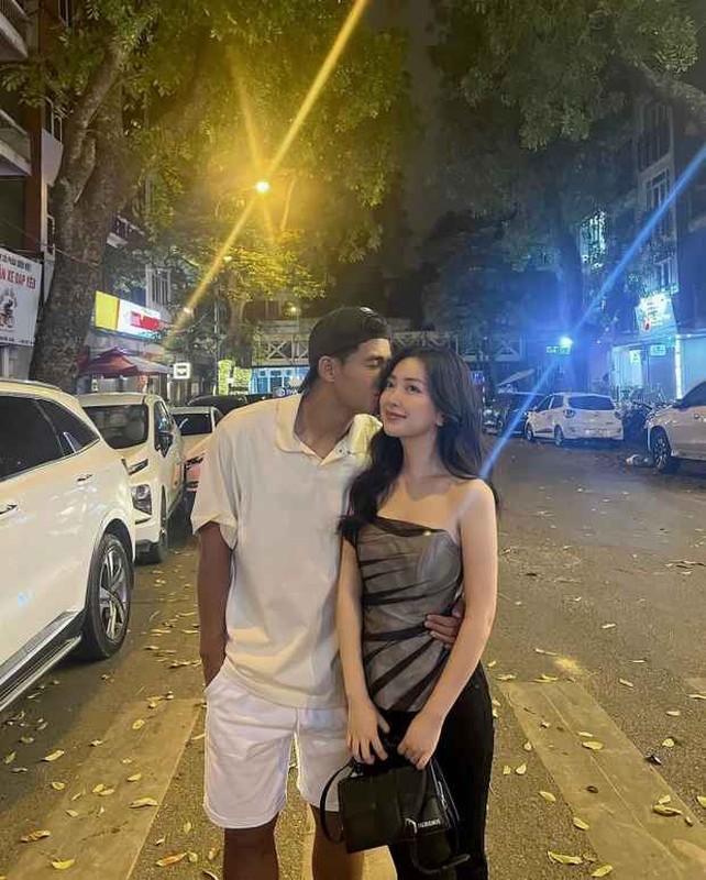 Hot girl Bac Giang lan dau lo dien sau nghi van mang thai 