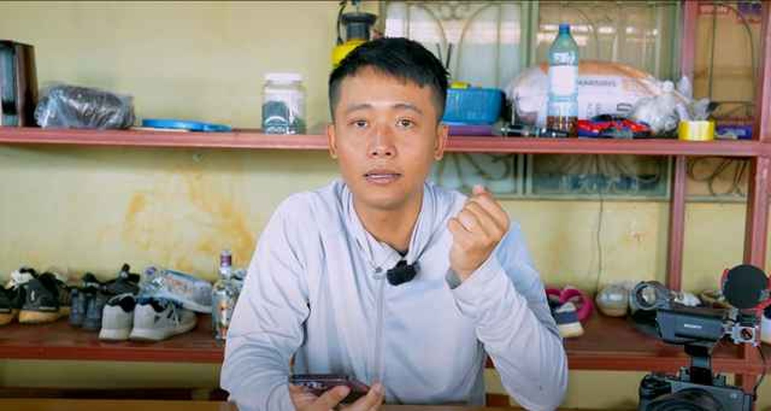 Quang Linh Vlog tiet lo ly do bi hack kenh Youtube, thu pham tinh vi