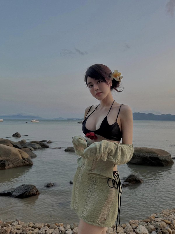 View - 	Hot gymer Nam Định chăm diện bikini khoe body ngàn chị em ước