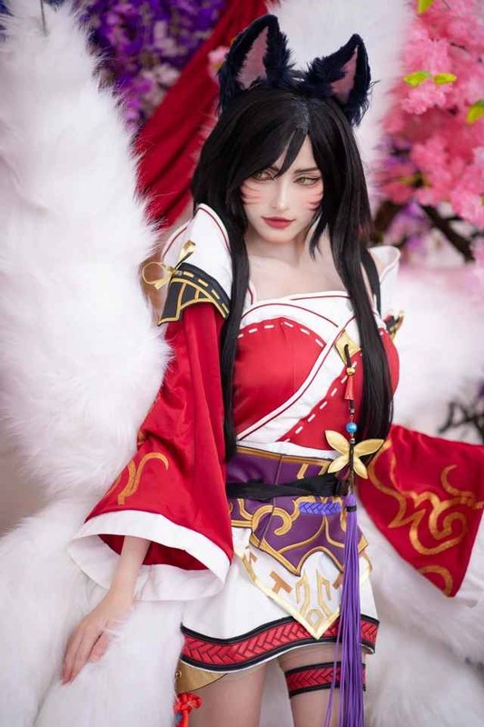 Nu MC Lien Minh Huyen Thoai co man cosplay khien fan me met-Hinh-3