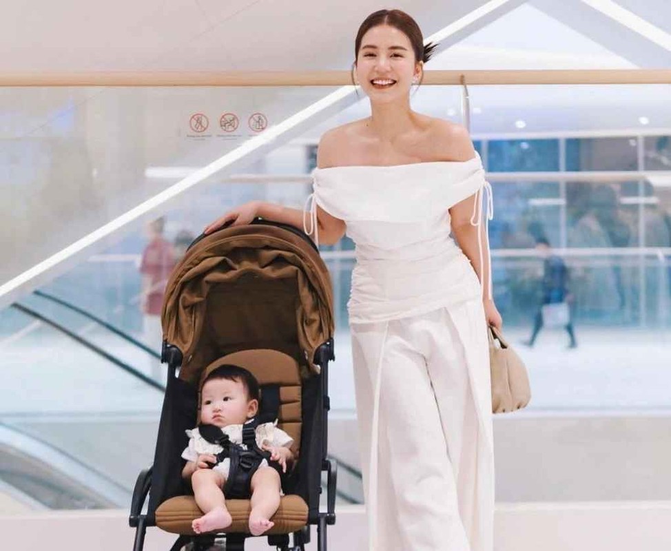 View - 	Soi nhan sắc hot girl Mẫn Tiên sau khi lập gia đình sinh con