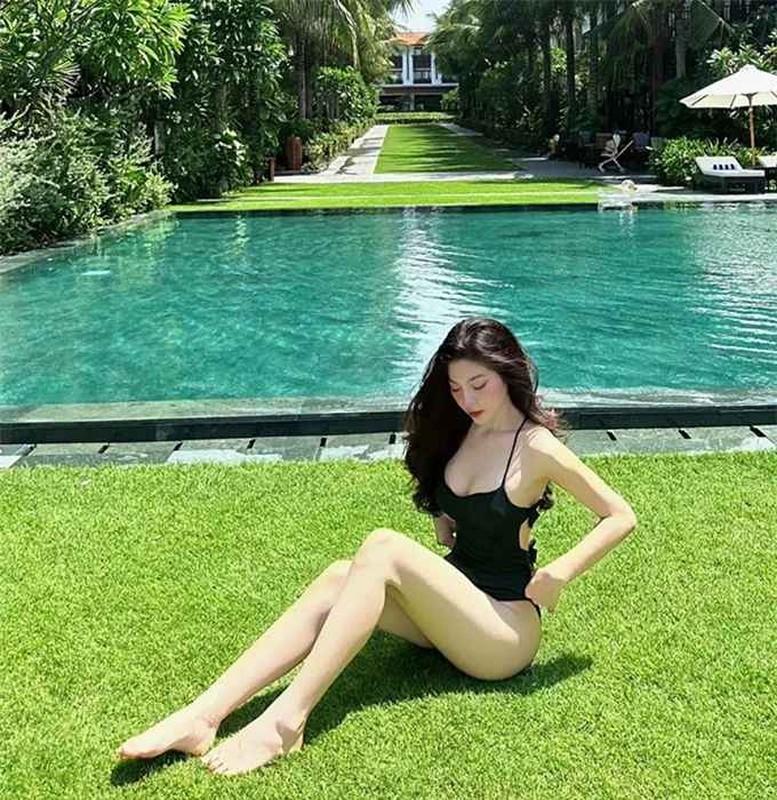 Dien bikini, ban gai tien dao Ho Tuan Tai khoe body dep nuc no-Hinh-2