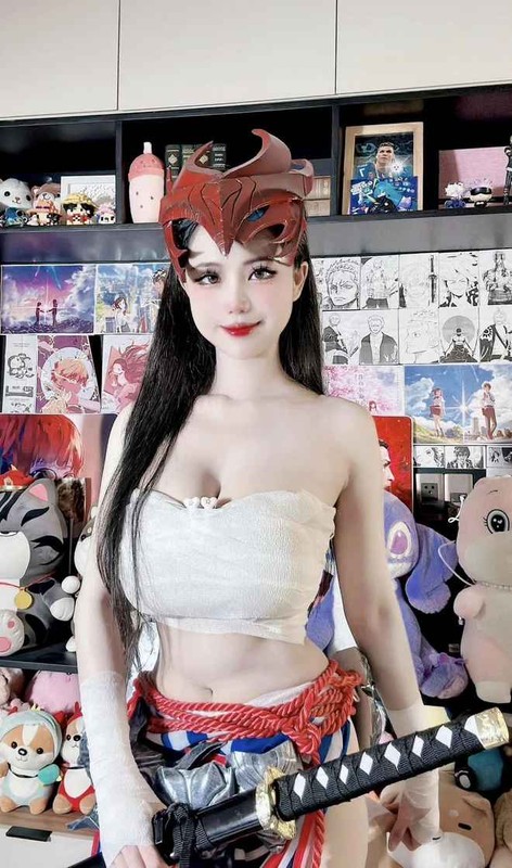 Gai xinh khoe man cosplay Yone sieu day dan, hau truong gay chu y-Hinh-4