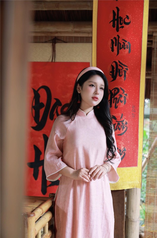 Co giao Vat ly gay bao khi day online dien ao dai cuc xinh-Hinh-7