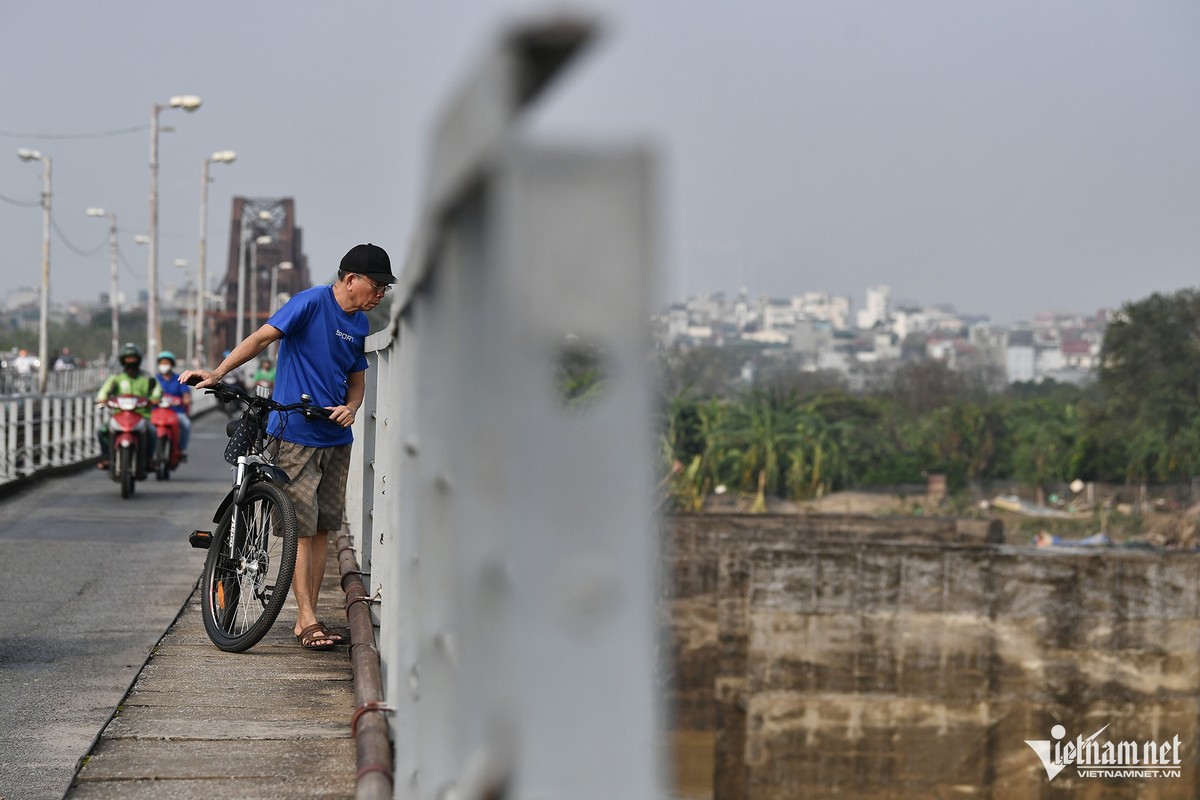 View - 	Bãi giữa sông Hồng sau những ngày bị nước lũ nuốt chửng