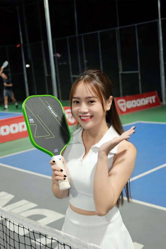 Nu streamer Mai Linh Zuto gia nhap duong dua khoe dang san Pickleball-Hinh-3