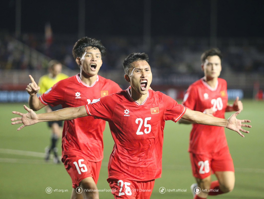 DT Viet Nam toan hoa luot tran ba 4 ky AFF Cup gan nhat-Hinh-6