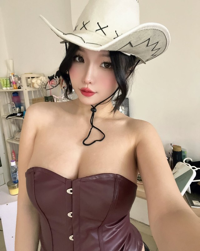 “Co be ban quan ao” hot nhat Sai thanh me do khoe vong 1-Hinh-7