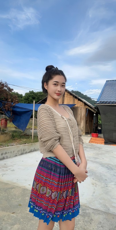 Xuong pho tet nguoi Mong, hot girl dan toc lam tim netizen xon xang-Hinh-10