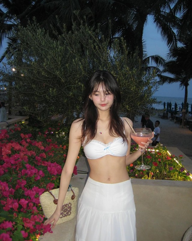 Con gai ut HLV Kiatisuk khoe body diem 10 chao he-Hinh-2