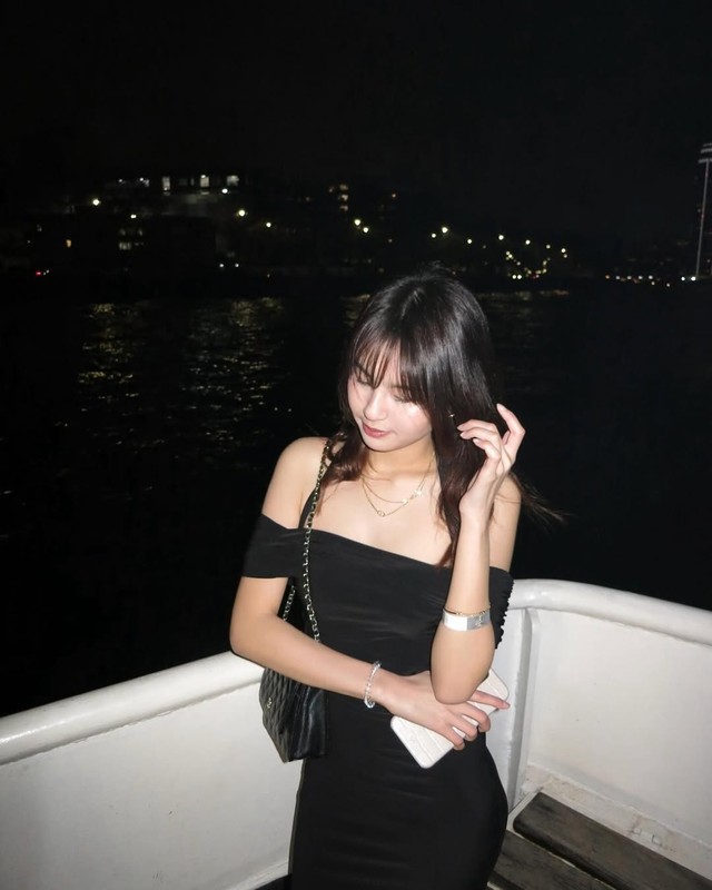 Con gai ut HLV Kiatisuk khoe body diem 10 chao he-Hinh-6