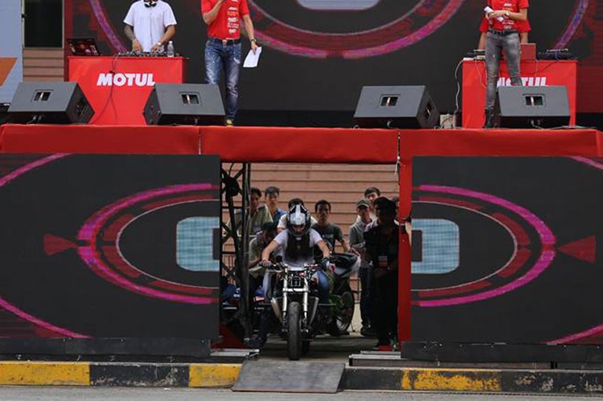 Lam xiec voi moto tai Motul Stunt Fest 2015-Hinh-3