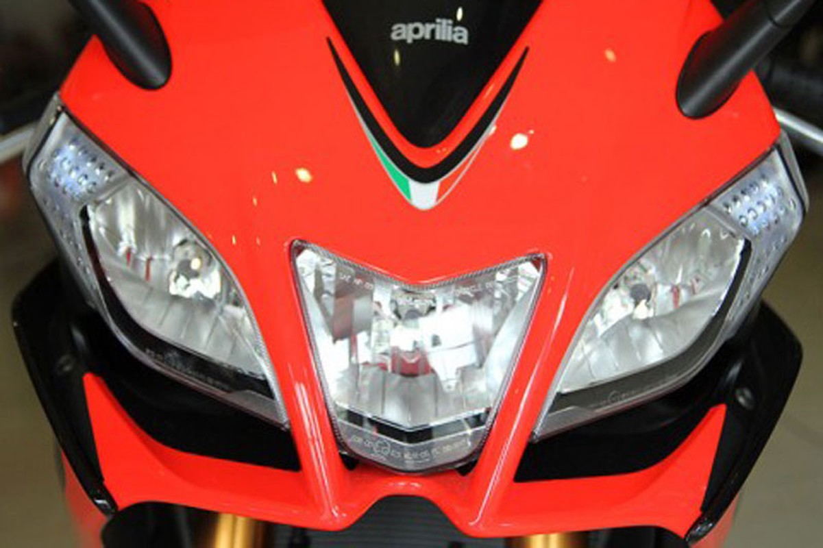 Aprilia RSV4 RR 2015 am tham nhap tich Viet Nam-Hinh-11