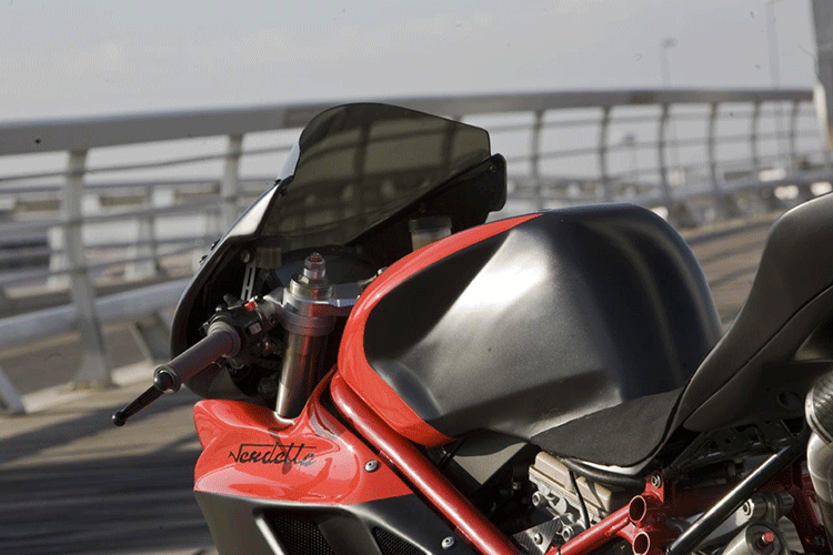 Dan do xe len dan ao Vendetta cho Ducati 1198 cuc 