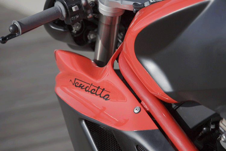 Dan do xe len dan ao Vendetta cho Ducati 1198 cuc 