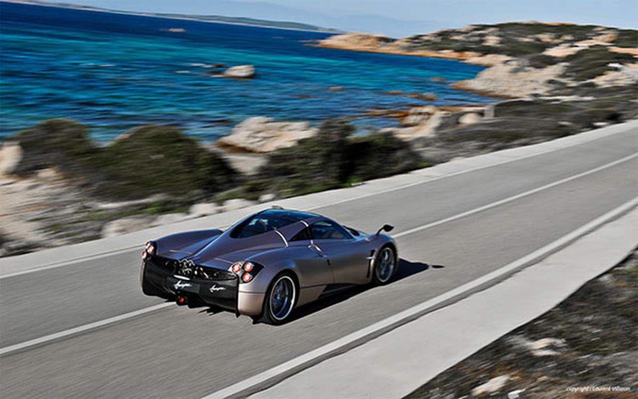 Pagani Huayra Roadster se ra mat trong thang 9