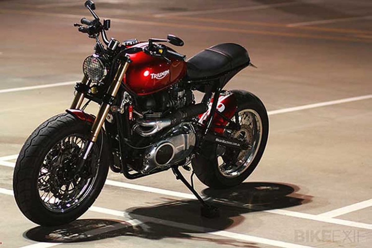 Xe no Triumph Bonneville do phong cach Monster Truck