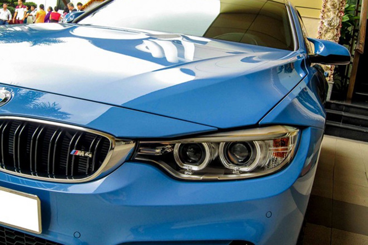 BMW M4 Yas Marina Blue tri gia 4 ty lan banh tai VN-Hinh-3