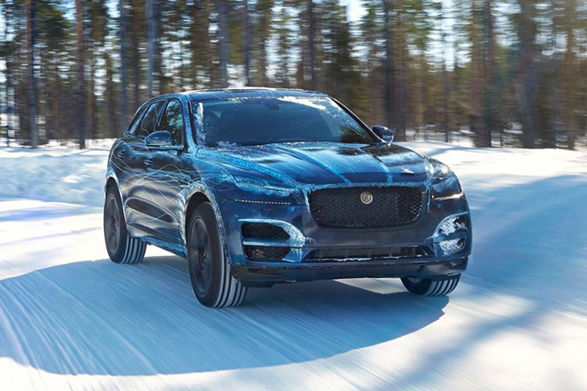 Jaguar F-Pace thach thuc voi du moi thoi tiet khac nghiet