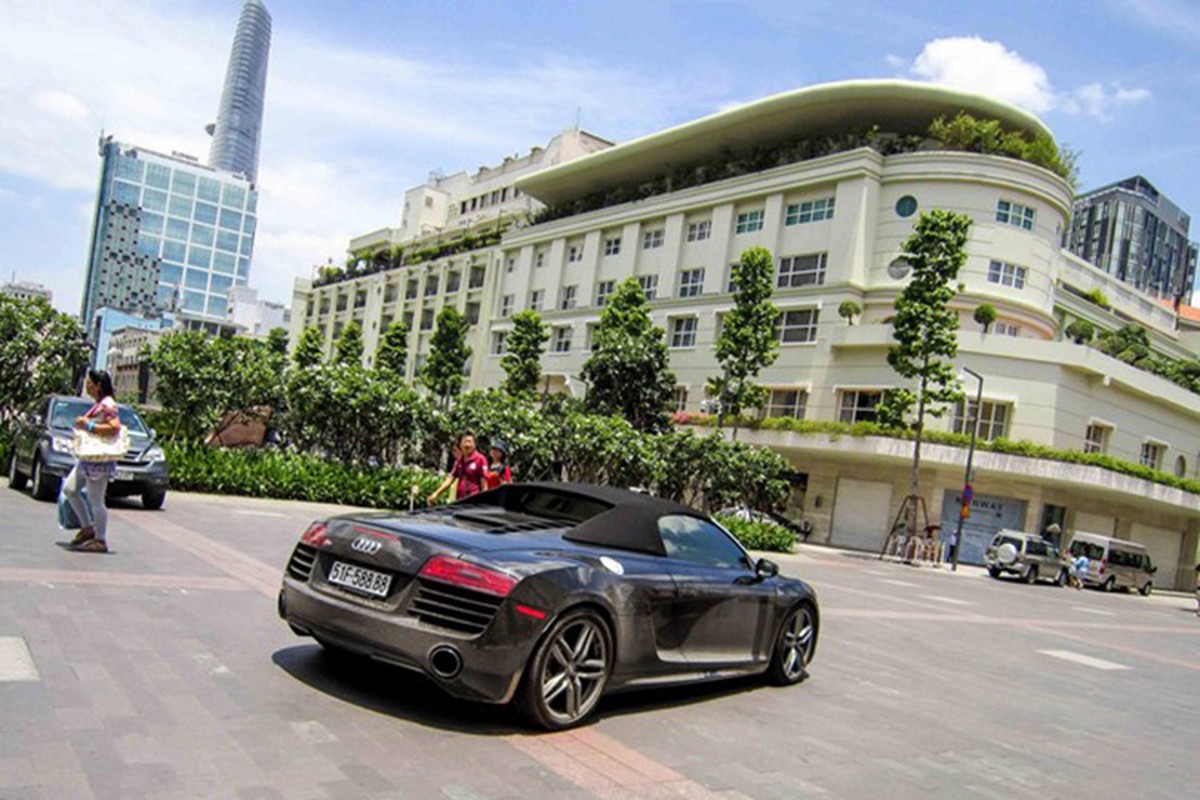 Audi R8 V10 mui tran ra bien trang dau tien tai Viet Nam-Hinh-8