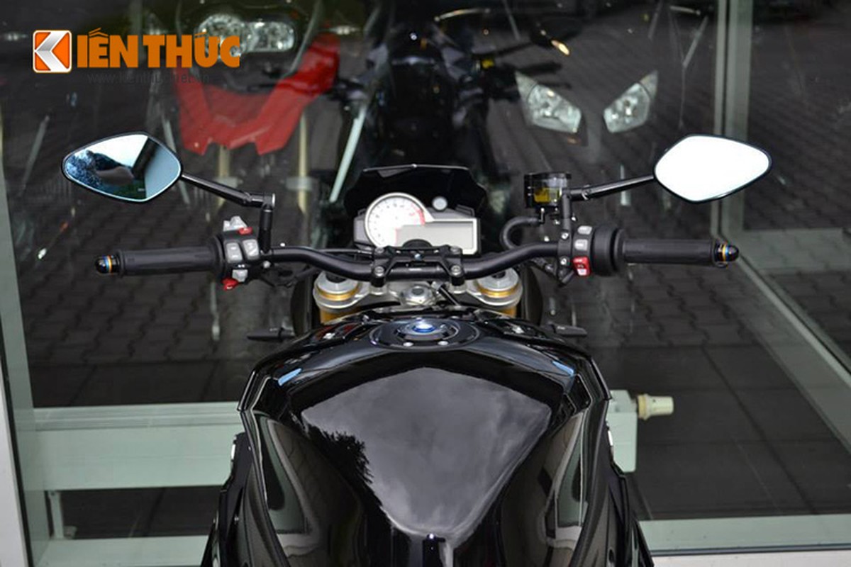 Ngam nakedbike BMW S1000R 