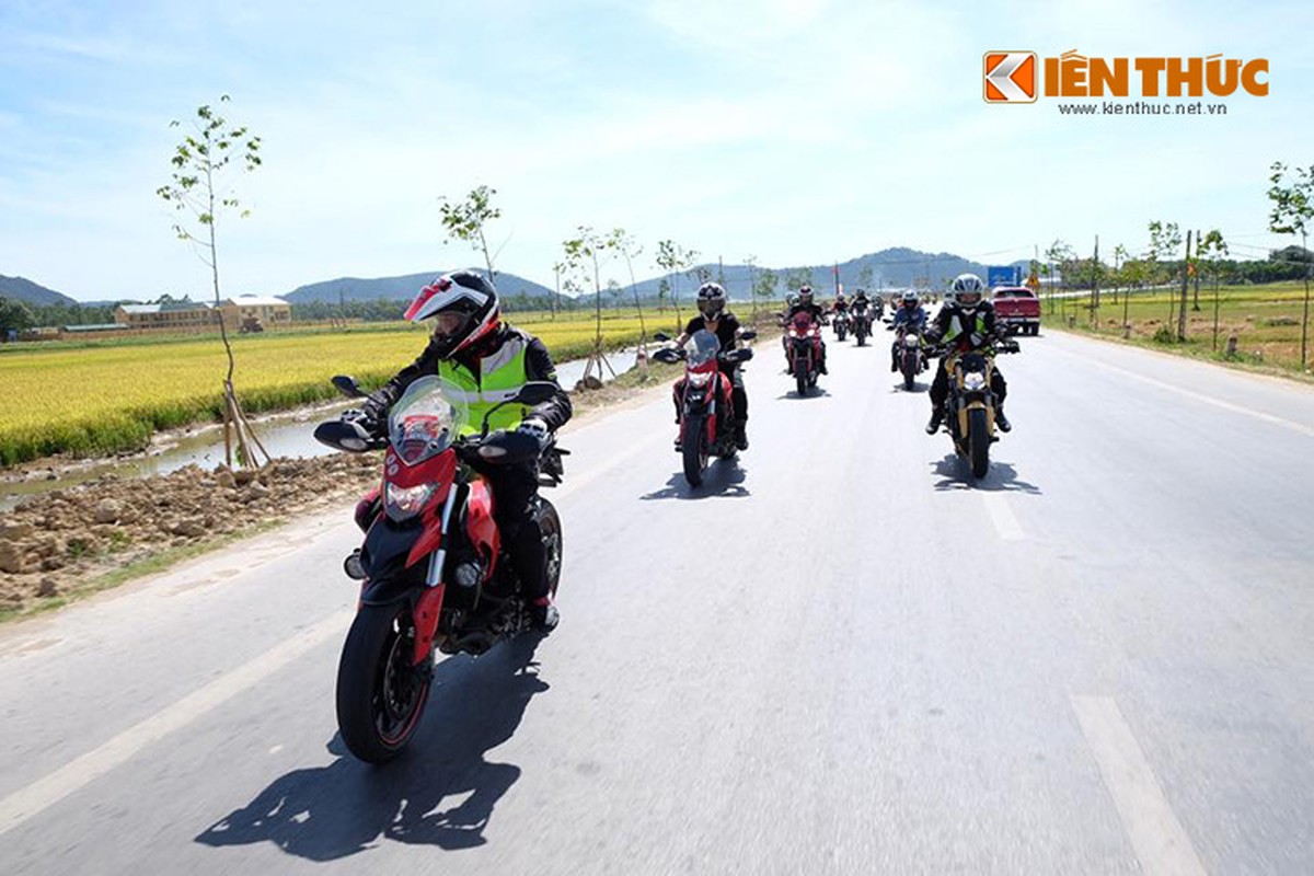 Dan choi moto Ducati Viet Nam chinh thuc duoc 