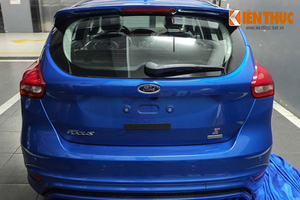 Lo dien loat xe Ford Focus 2016 dau tien ve Viet Nam-Hinh-2