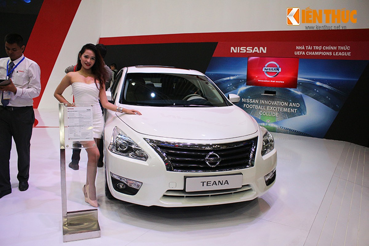 Nissan mang loat san pham cong nghe den VMS 2015-Hinh-4