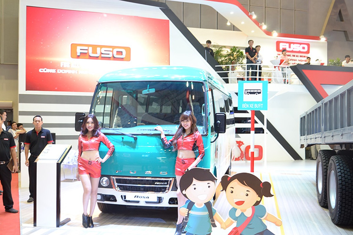 Fuso Viet Nam mang dan xe tai hang nang den VMS 2015-Hinh-11
