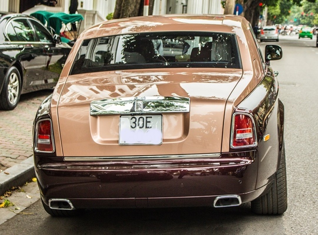 Rolls-Royce Phantom Lua Thieng 51 ty lan banh tai Ha Noi-Hinh-3
