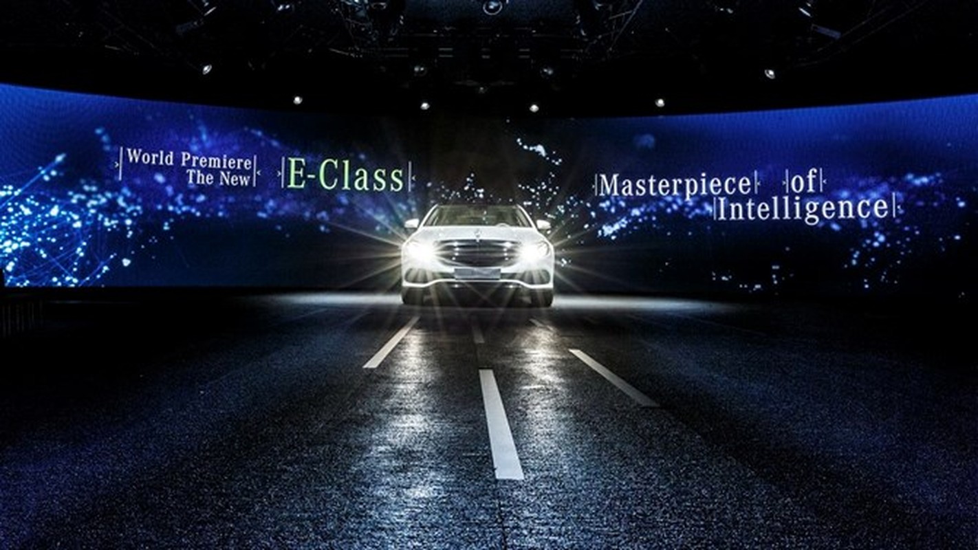 Mercedes-Benz ra mat sedan hang sang E-Class moi-Hinh-2