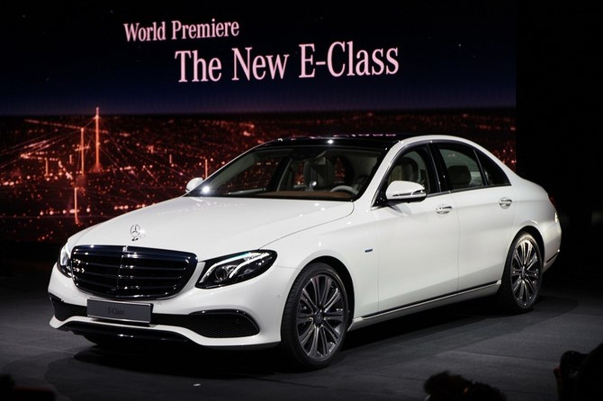 Mercedes-Benz ra mat sedan hang sang E-Class moi