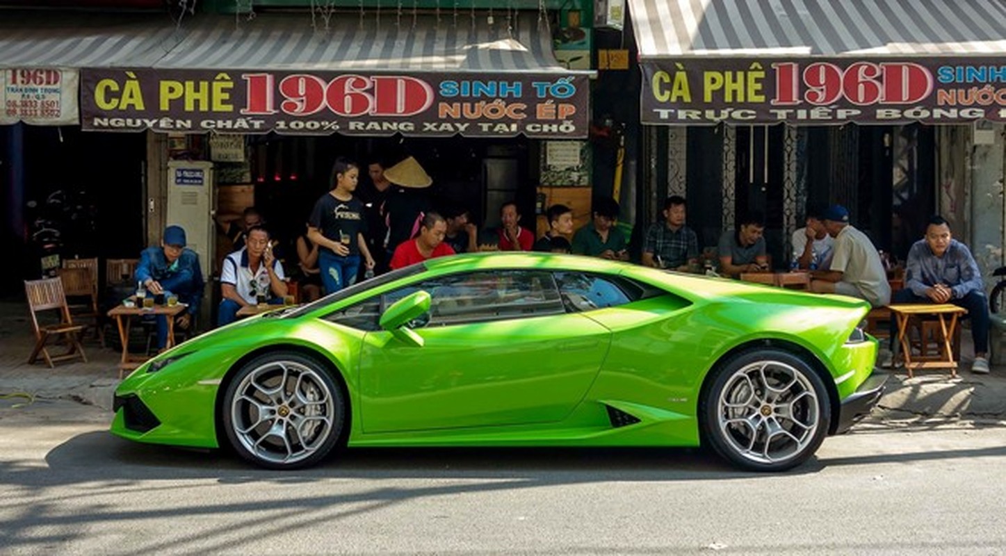 Lamborghini Huracan gia 13 ty uong 