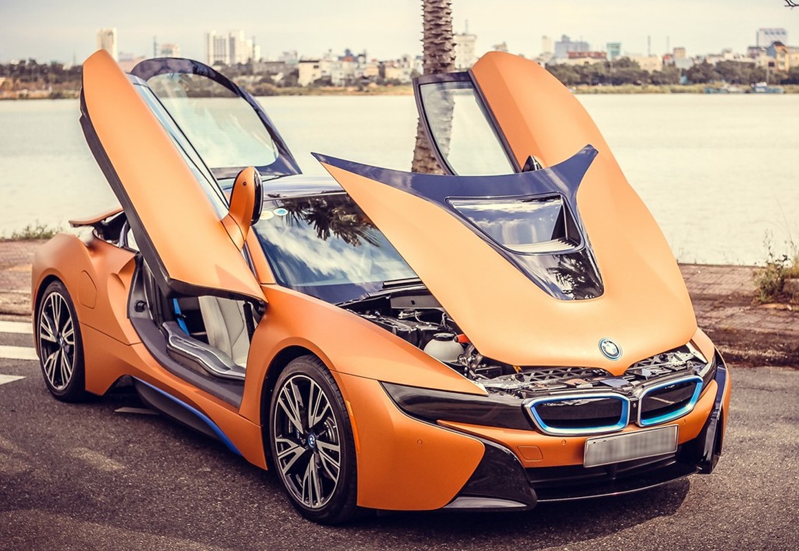 Cap sieu xe BMW i8 