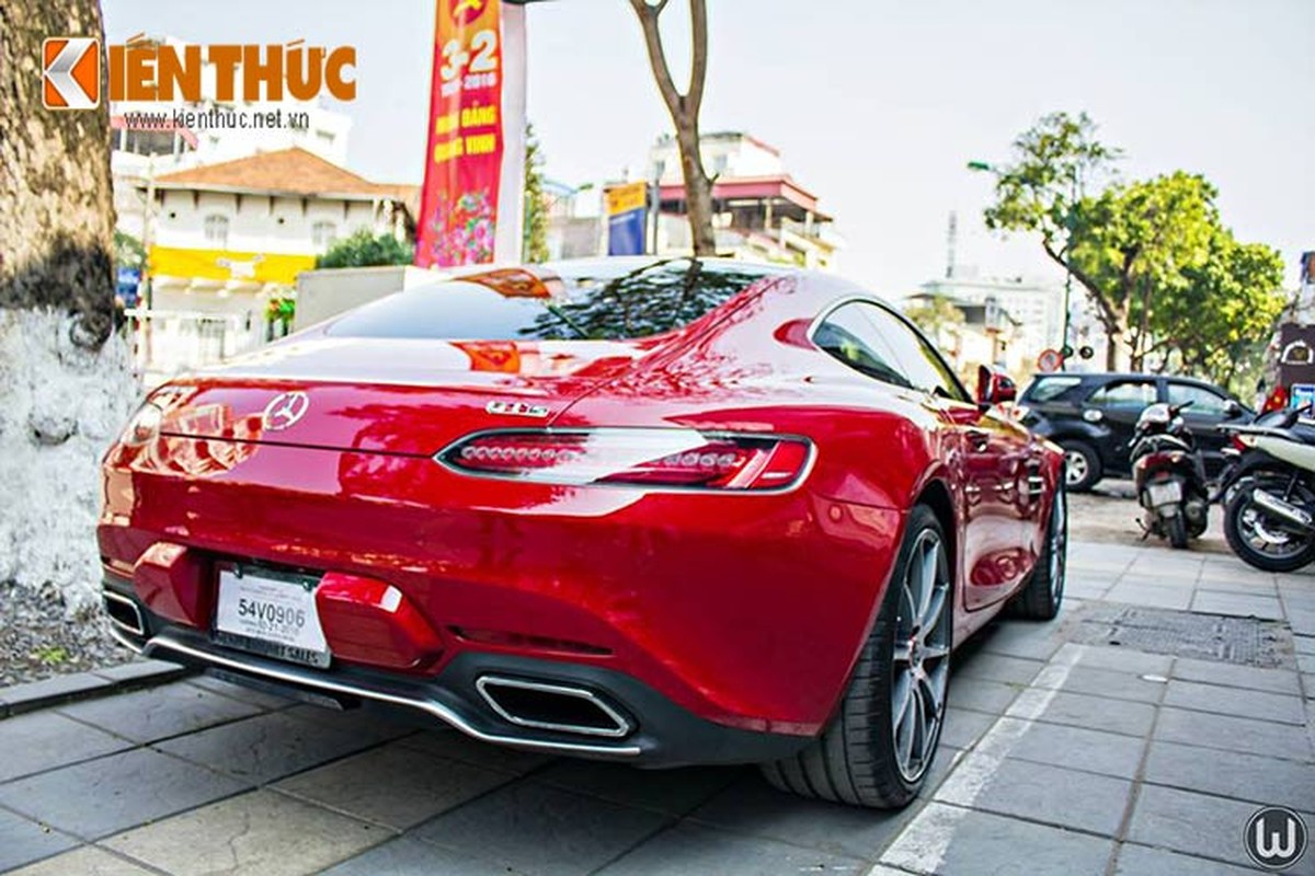 Mercedes-AMG GTS gia 9,15 ty 