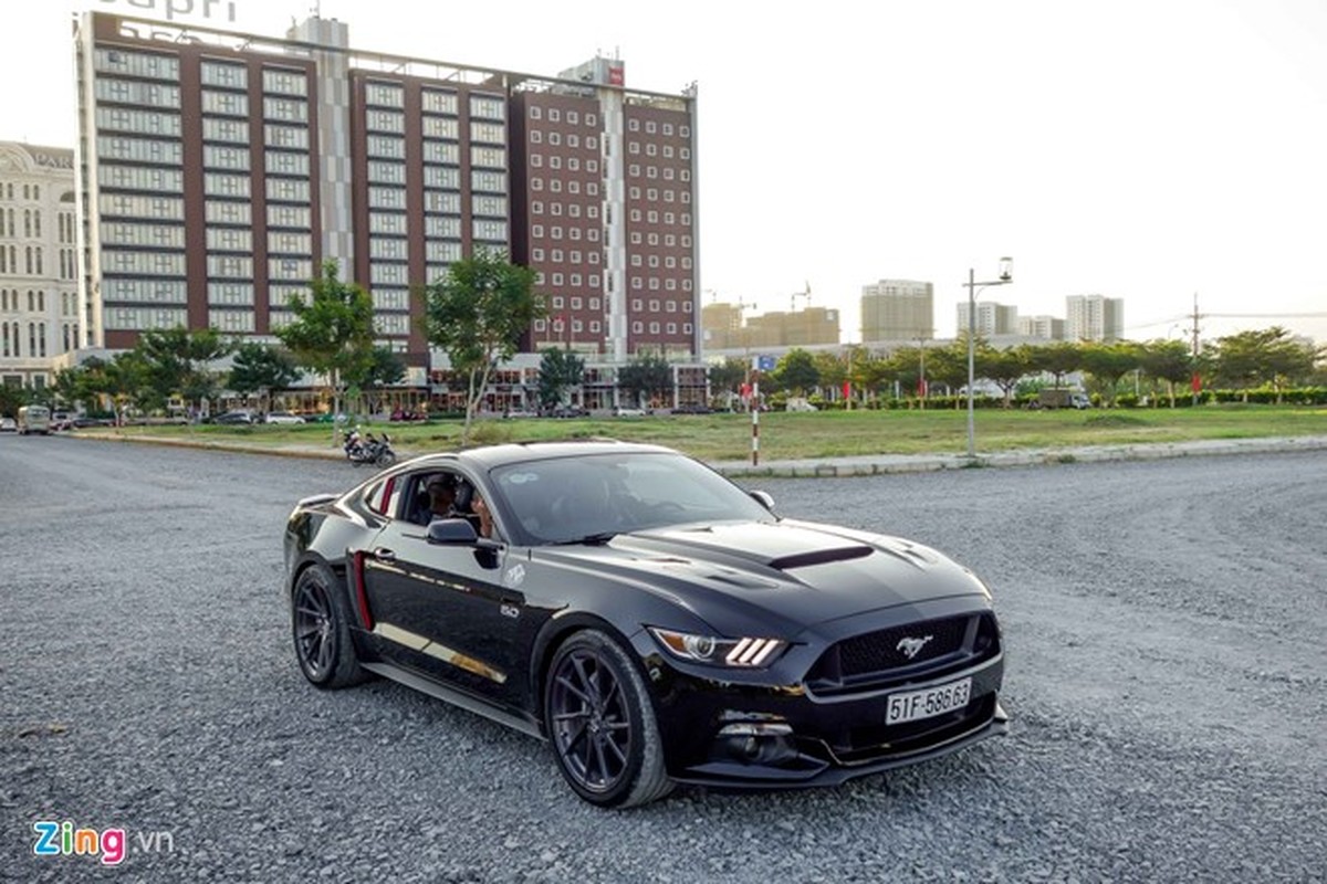 Ford Mustang GT do goi phu kien hang hieu o Sai Gon-Hinh-3