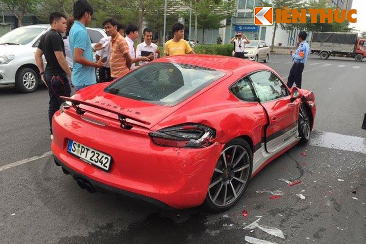 Lai thu, khach Viet dam nat Porsche Cayman GTS 4,76 ty-Hinh-3