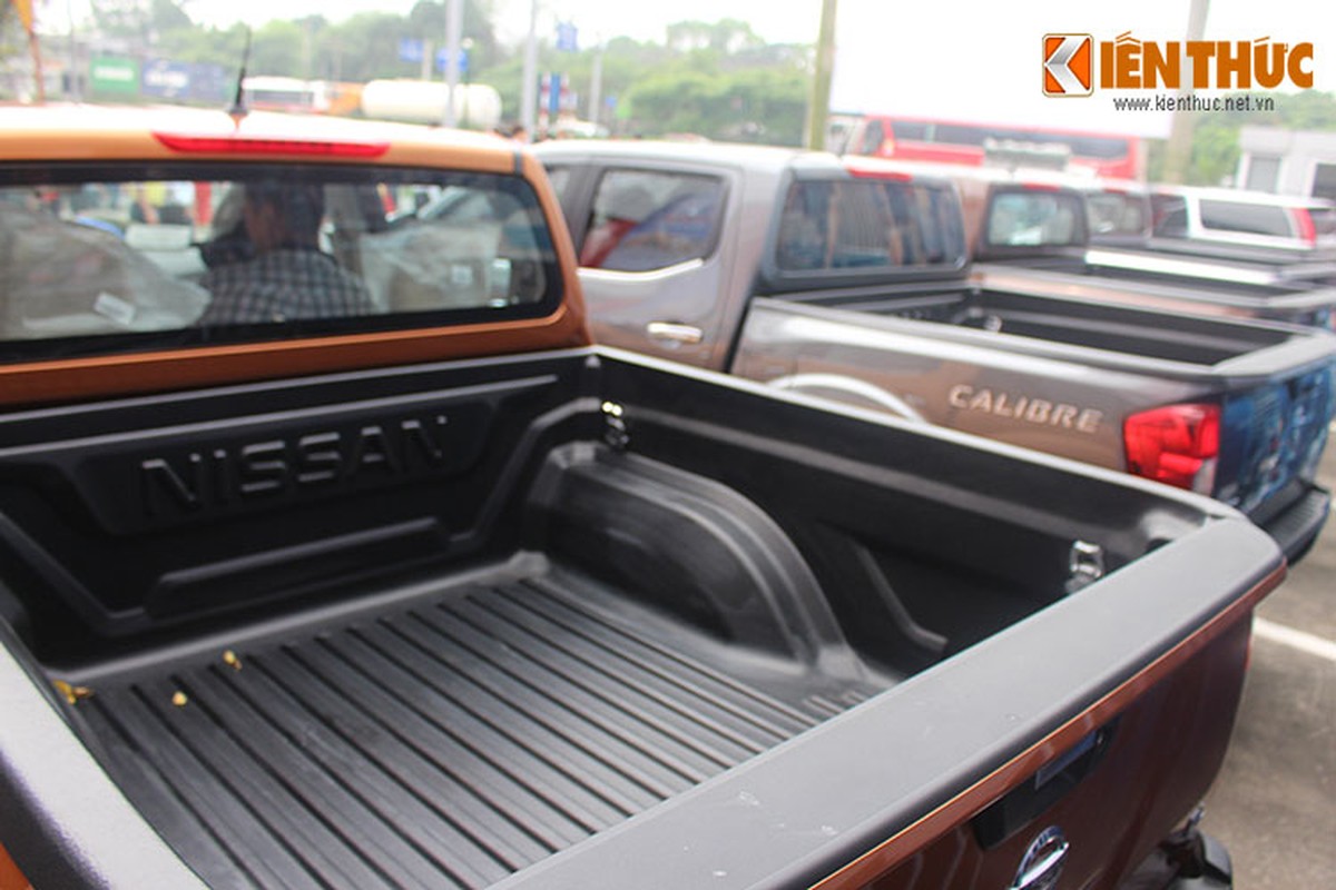 Nissan ra mat NP300 Navara EL chot gia 649 trieu tai VN-Hinh-7