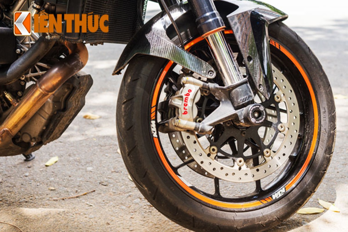 Can canh KTM Super Duke 1290 R gia hon 600 trieu tai VN-Hinh-8