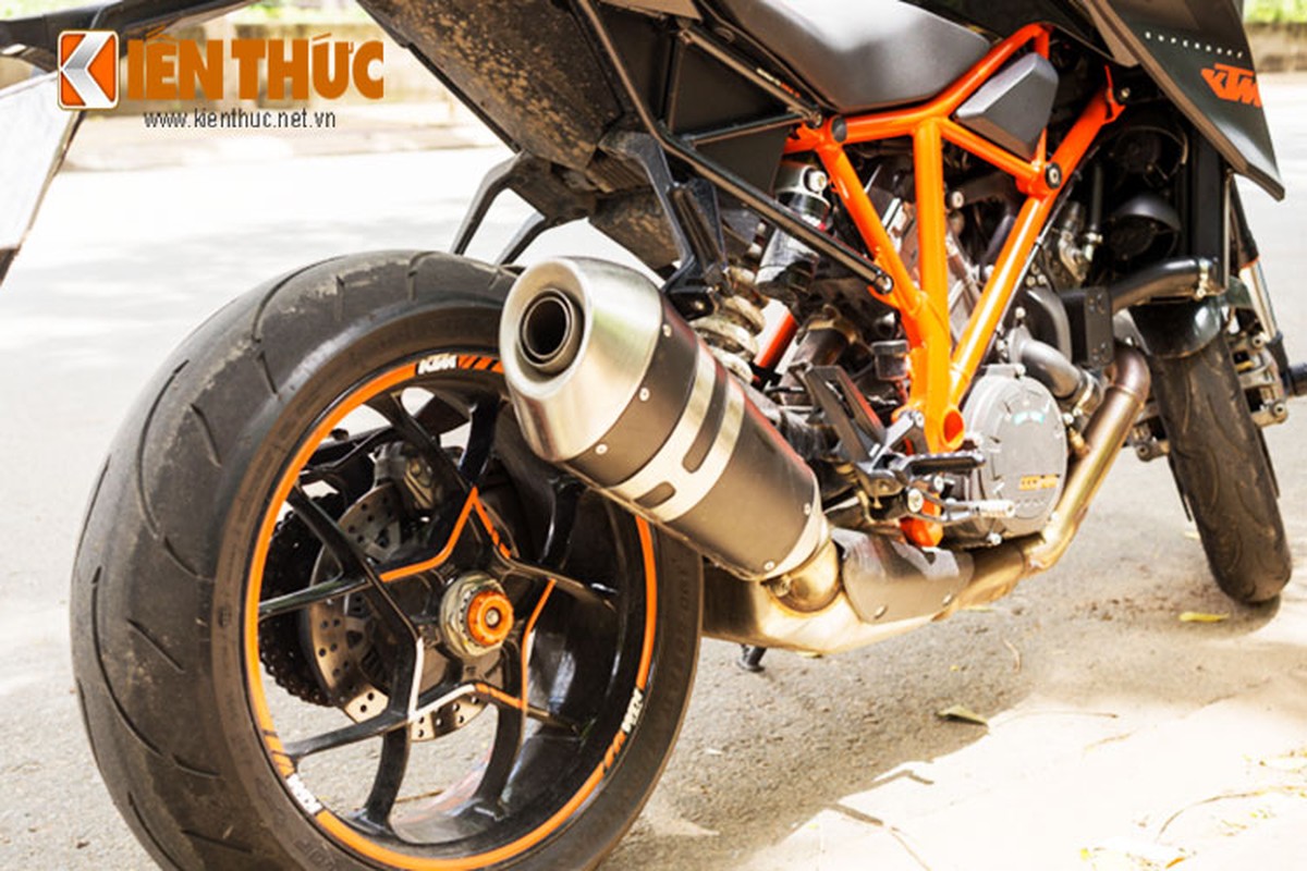 Can canh KTM Super Duke 1290 R gia hon 600 trieu tai VN-Hinh-9